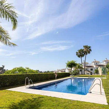 Private 4 Bedrooms House Shared Pool Montevideo Hills Golf By Aorastay Casa vacanze