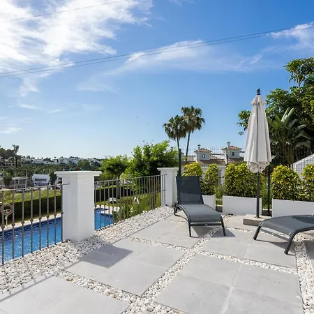 Casa vacanze Private 4 Bedrooms House Shared Pool Montevideo Hills Golf By Aorastay Estepona