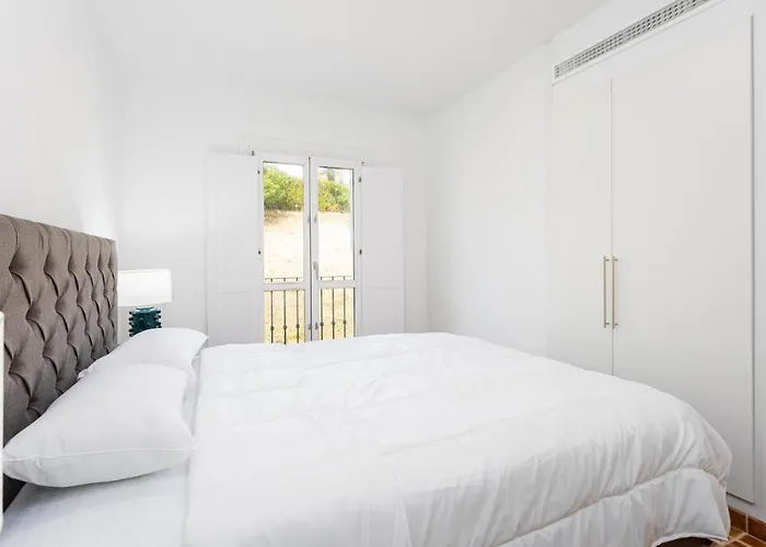 Private 4 Bedrooms House Shared Pool Montevideo Hills Golf By Aorastay Hotel